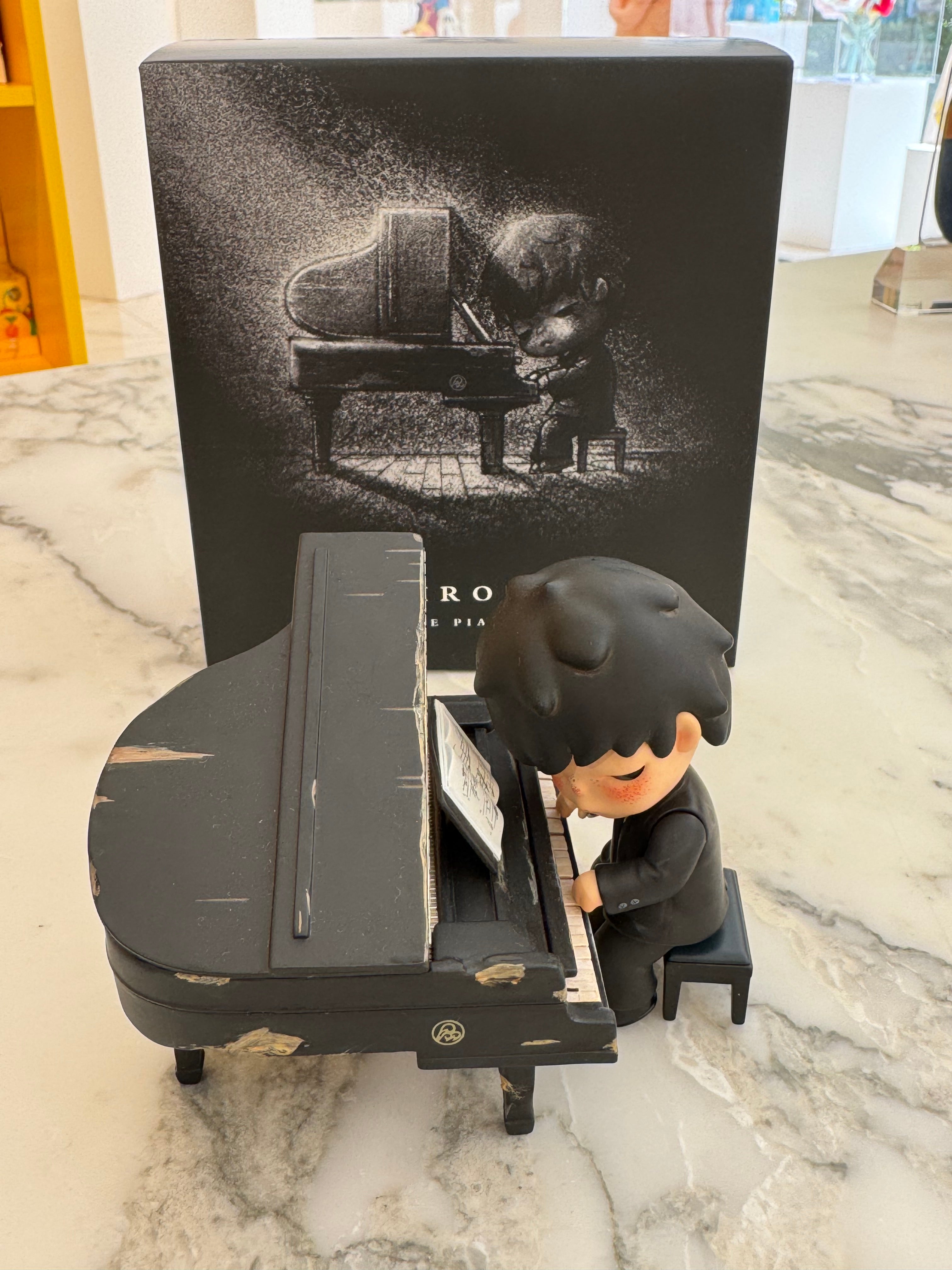 Hirono The Pianist