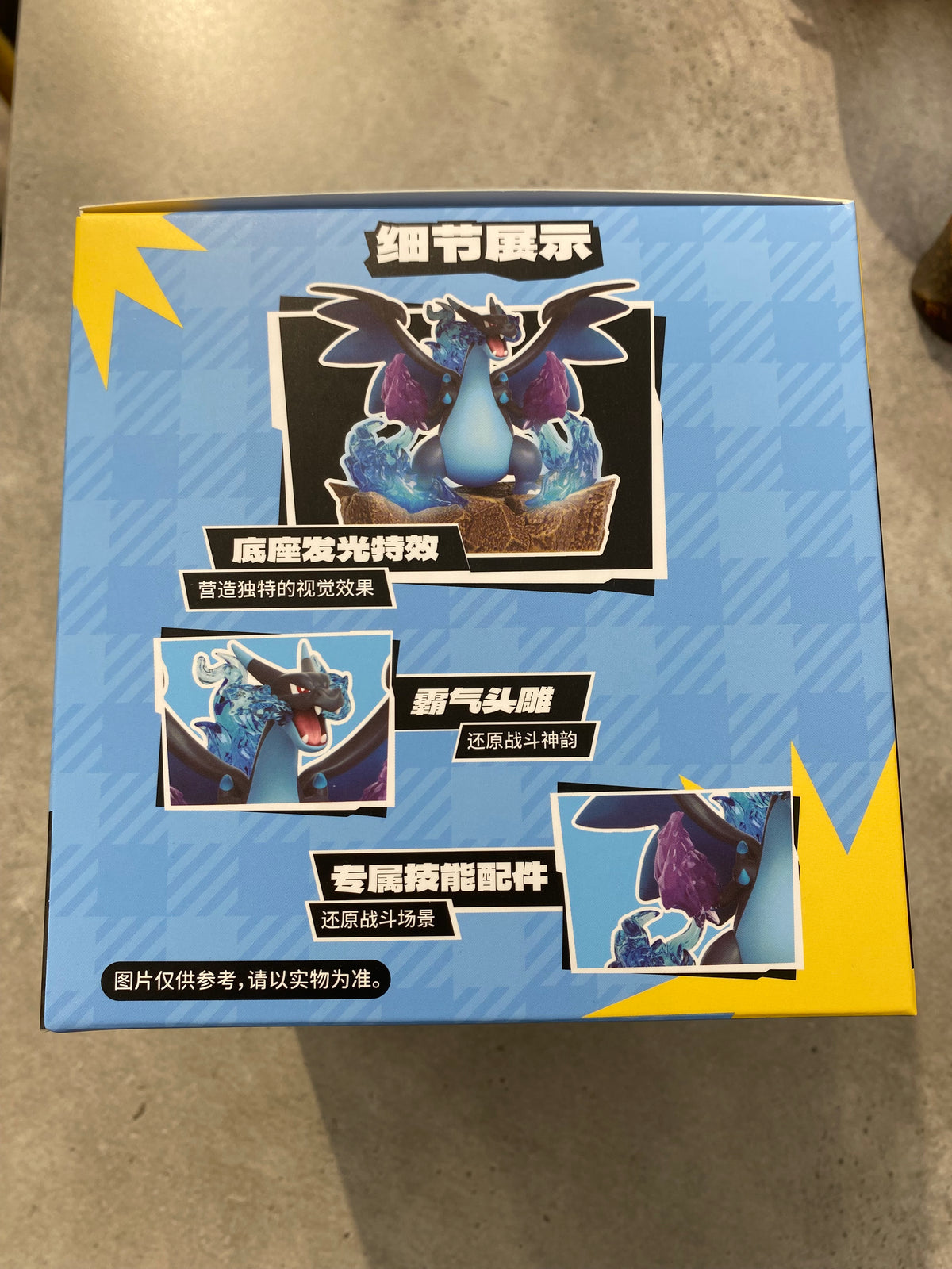 Pokemon Mega Charizard X Base Luminosa